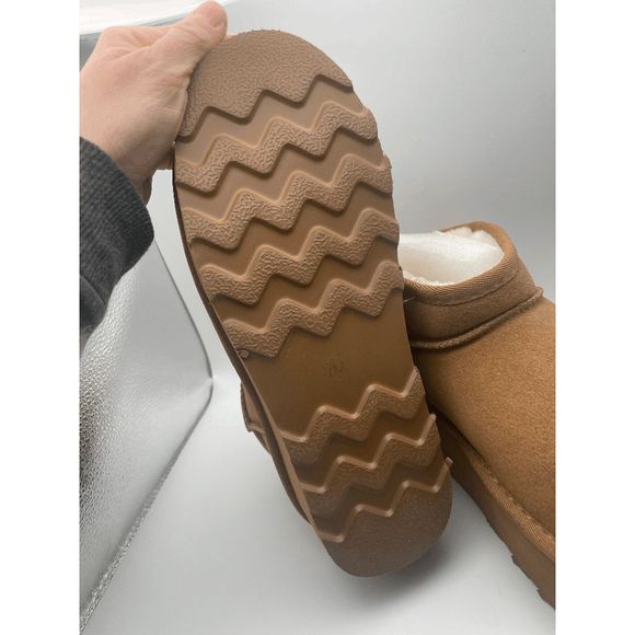 CUSHIONAIRE Women's COZY Genuine Suede pull on platform boot, Chestnut 7 - Picture 3 of 6